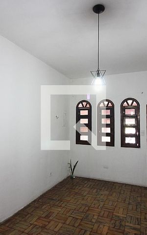Casa à venda com 115m², 2 quartos e 1 vagaSala
