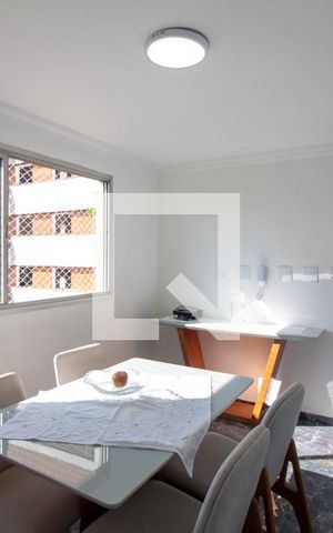 Apartamento à venda com 213m², 4 quartos e 4 vagas Apartamento à venda com 213m², 4 quartos e 4 vagasCopa