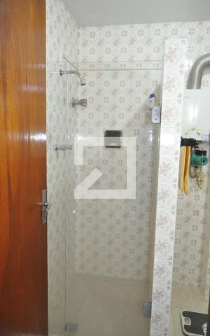 Casa à venda com 350m², 3 quartos e 4 vagasBanheiro Quarto casa 2