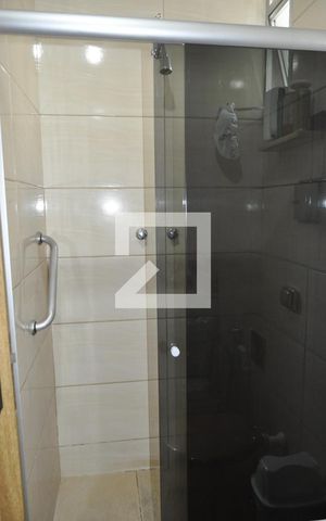 Casa à venda com 350m², 3 quartos e 4 vagasBanheiro  2°Andar