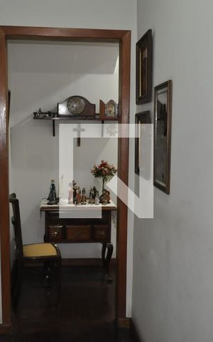 Casa à venda com 350m², 3 quartos e 4 vagasCorredor
