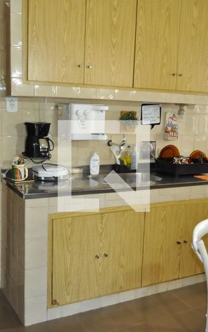 Casa à venda com 350m², 3 quartos e 4 vagasCozinha 2° Andar