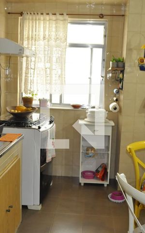 Casa à venda com 350m², 3 quartos e 4 vagasCozinha 2° Andar
