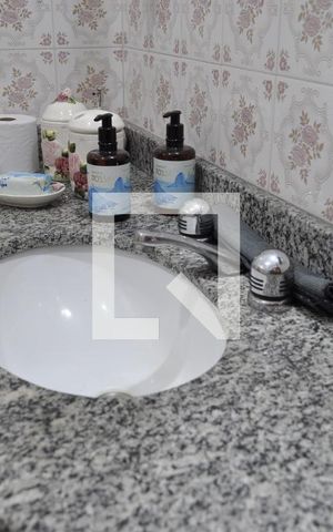 Casa à venda com 350m², 3 quartos e 4 vagasBanheiro Quarto casa 2