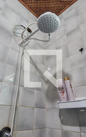 Casa à venda com 250m², 3 quartos e 2 vagas Casa à venda com 250m², 3 quartos e 2 vagasBanheiro 2