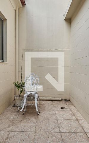 Casa à venda com 250m², 3 quartos e 2 vagas Casa à venda com 250m², 3 quartos e 2 vagasQuintal