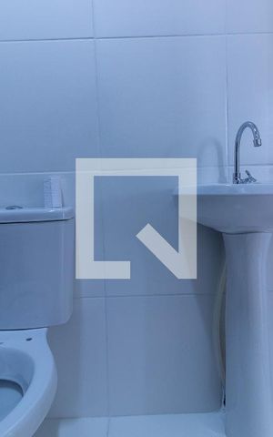 Apartamento à venda com 33m², 2 quartos e sem vaga Apartamento à venda com 33m², 2 quartos e sem vagaBanheiro Social