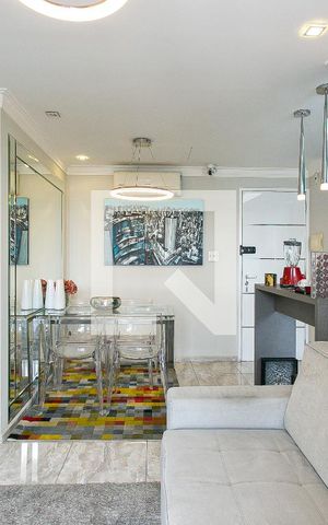 Apartamento à venda com 47m², 2 quartos e 1 vaga Apartamento à venda com 47m², 2 quartos e 1 vagaSala