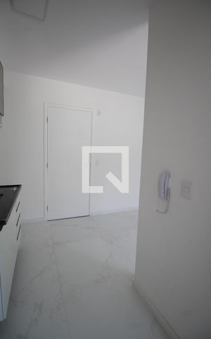 Apartamento à venda com 42m², 2 quartos e sem vaga Apartamento à venda com 42m², 2 quartos e sem vagaCozinha