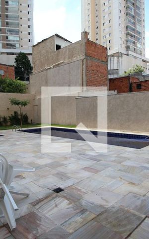 Apartamento à venda com 42m², 2 quartos e sem vaga Apartamento à venda com 42m², 2 quartos e sem vagaÁrea comum - Piscina