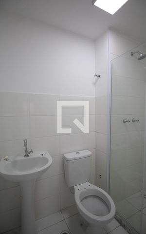 Apartamento à venda com 42m², 2 quartos e sem vaga Apartamento à venda com 42m², 2 quartos e sem vagaBanheiro