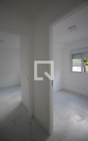 Apartamento à venda com 42m², 2 quartos e sem vaga Apartamento à venda com 42m², 2 quartos e sem vagaCorredor