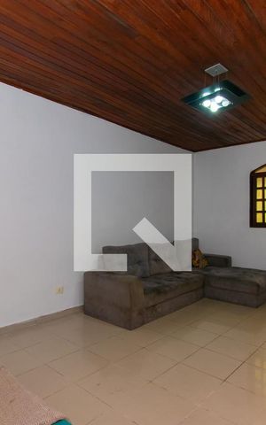 Casa à venda com 144m², 2 quartos e 2 vagas Casa à venda com 144m², 2 quartos e 2 vagasSala