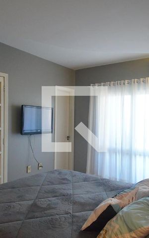 Casa à venda com 220m², 4 quartos e 2 vagas Casa à venda com 220m², 4 quartos e 2 vagasSuíte