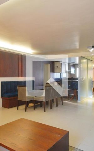 Casa à venda com 220m², 4 quartos e 2 vagas Casa à venda com 220m², 4 quartos e 2 vagasSala