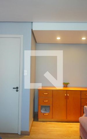 Casa à venda com 220m², 4 quartos e 2 vagas Casa à venda com 220m², 4 quartos e 2 vagasQuarto 4
