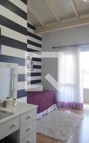 Casa à venda com 220m², 4 quartos e 2 vagas Casa à venda com 220m², 4 quartos e 2 vagasQuarto 2