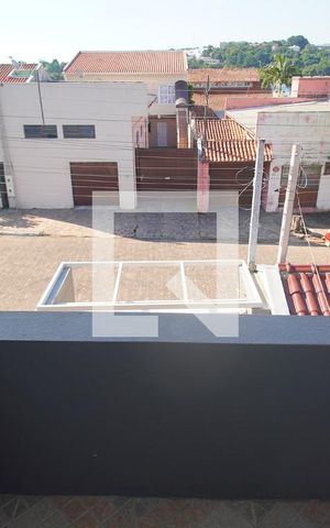Casa à venda com 220m², 4 quartos e 2 vagas Casa à venda com 220m², 4 quartos e 2 vagasVista da Suíte