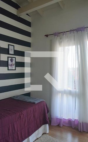 Casa à venda com 220m², 4 quartos e 2 vagas Casa à venda com 220m², 4 quartos e 2 vagasQuarto 2
