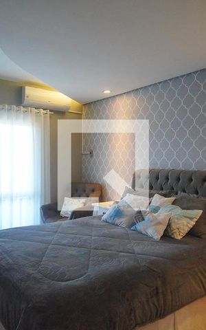 Casa à venda com 220m², 4 quartos e 2 vagas Casa à venda com 220m², 4 quartos e 2 vagasSuíte