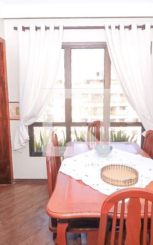 Apartamento para alugar com 420m², 4 quartos e 3 vagas Apartamento para alugar com 420m², 4 quartos e 3 vagasCopa