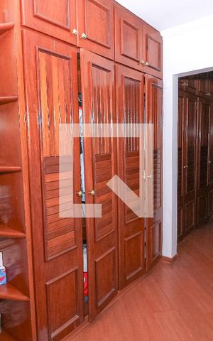 Apartamento para alugar com 420m², 4 quartos e 3 vagas Apartamento para alugar com 420m², 4 quartos e 3 vagasQuarto