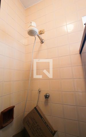 Casa à venda com 220m², 4 quartos e 5 vagas Casa à venda com 220m², 4 quartos e 5 vagasBanheiro da Suíte