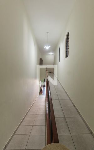 Casa à venda com 355m², 3 quartos e 4 vagas Casa à venda com 355m², 3 quartos e 4 vagasAcesso aos quartos