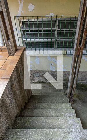 Casa à venda com 375m², 2 quartos e 2 vagasacesso ao salão e a garagem_2