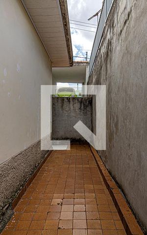 Casa à venda com 375m², 2 quartos e 2 vagascorredor lateral_1