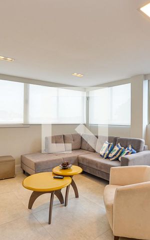Casa de condomínio à venda com 364m², 3 quartos e 2 vagas Casa de condomínio à venda com 364m², 3 quartos e 2 vagasSala 2