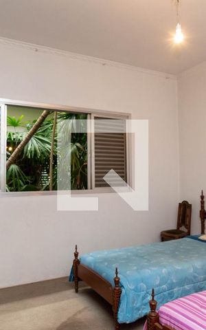 Casa para alugar com 750m², 5 quartos e 5 vagas Casa para alugar com 750m², 5 quartos e 5 vagasSuíte 2
