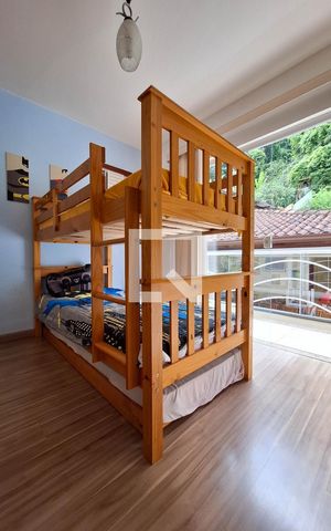 Casa à venda com 160m², 4 quartos e 3 vagas Casa à venda com 160m², 4 quartos e 3 vagasQuarto 1