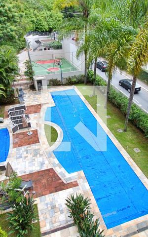 Apartamento à venda com 67m², 1 quarto e 2 vagas Apartamento à venda com 67m², 1 quarto e 2 vagasÁrea comum - Piscina