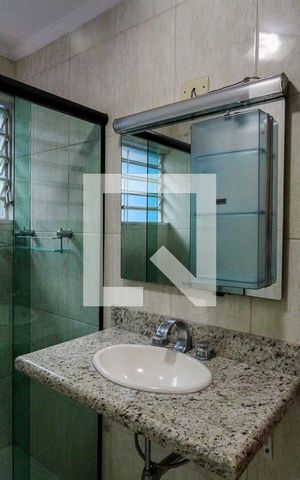 Casa à venda com 160m², 3 quartos e 2 vagasBanheiro