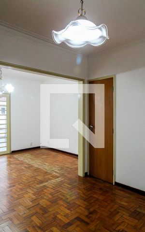 Casa à venda com 160m², 3 quartos e 2 vagasSala