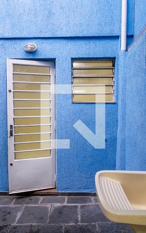 Casa à venda com 160m², 3 quartos e 2 vagasÁrea de serviço