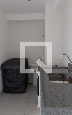 Apartamento para alugar com 36m², 2 quartos e 1 vaga Apartamento para alugar com 36m², 2 quartos e 1 vagaCozinha Americana