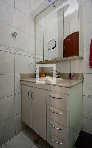 Casa à venda com 280m², 3 quartos e 3 vagas Casa à venda com 280m², 3 quartos e 3 vagasBanheiro