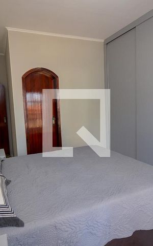 Casa à venda com 280m², 3 quartos e 3 vagas Casa à venda com 280m², 3 quartos e 3 vagasQuarto 3
