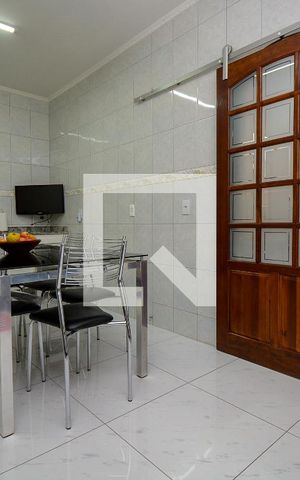 Casa à venda com 280m², 3 quartos e 3 vagas Casa à venda com 280m², 3 quartos e 3 vagasCozinha