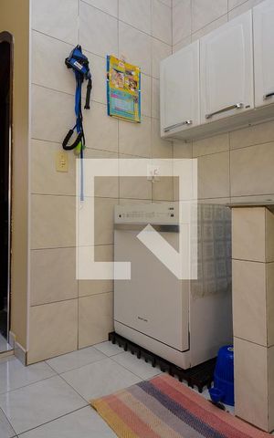 Casa à venda com 280m², 3 quartos e 3 vagas Casa à venda com 280m², 3 quartos e 3 vagasÁrea de Serviço