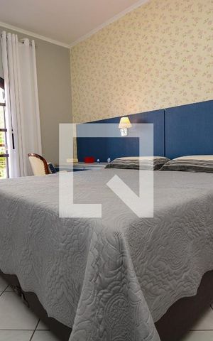 Casa à venda com 280m², 3 quartos e 3 vagas Casa à venda com 280m², 3 quartos e 3 vagasQuarto 3
