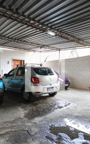Casa à venda com 100m², 2 quartos e 5 vagas Casa à venda com 100m², 2 quartos e 5 vagasGaragem
