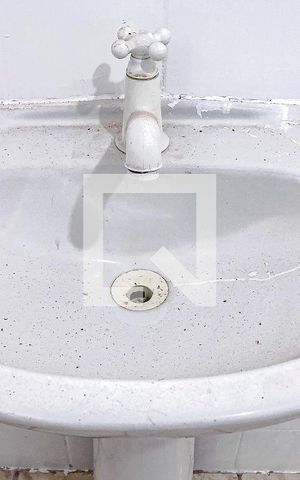 Casa para alugar com 80m², 2 quartos e sem vagaBanheiro