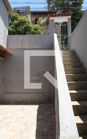 Casa para alugar com 21m², 1 quarto e sem vagaQuintal e área de serviço