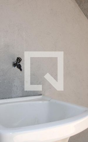 Casa para alugar com 21m², 1 quarto e sem vagaQuintal e área de serviço