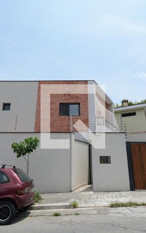 Casa à venda com 105m², 3 quartos e 1 vagaFachada