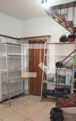 Casa para alugar com 70m², 1 quarto e sem vaga Casa para alugar com 70m², 1 quarto e sem vagaSala