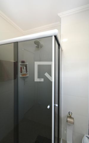 Casa à venda com 197m², 3 quartos e 3 vagasBanheiro de serviço